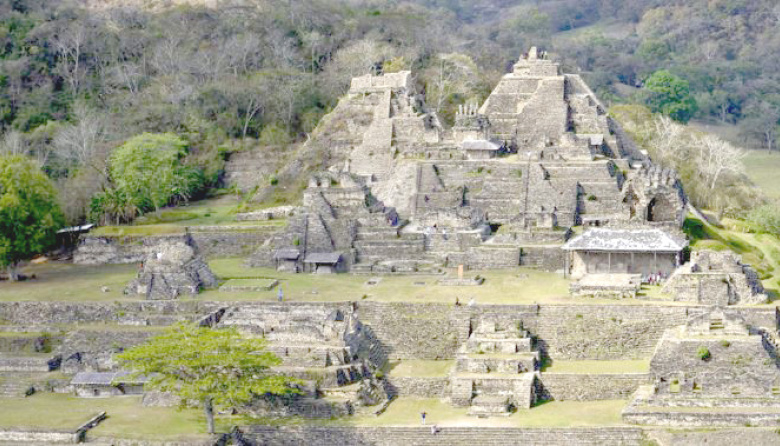 Zona Arqueológica de Tonina