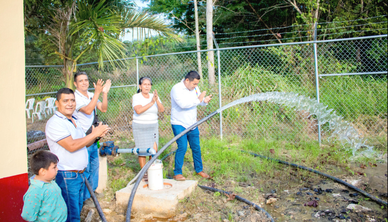 Entrega de obra de pozo profundo en El Tintal