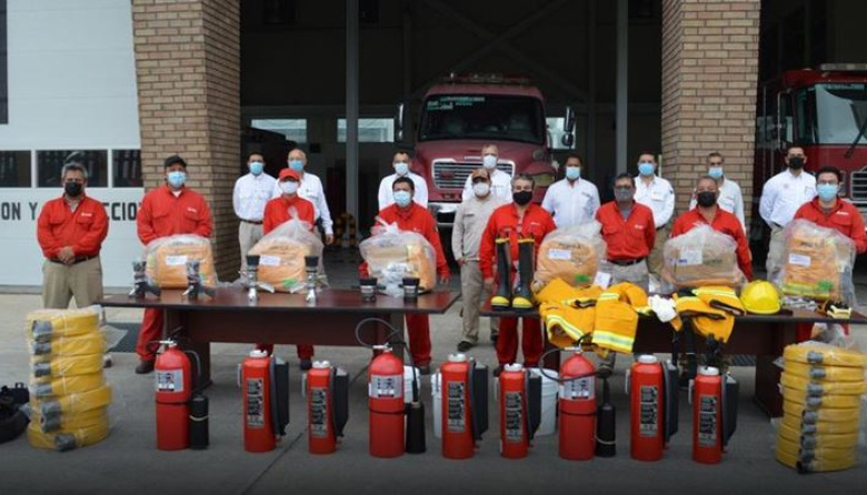 Refuerza Pemex su capacidad de respuesta con la adquisición de equipamiento contraincendios de última generación