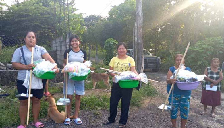 Continúan llevando ayuda a familias afectadas las lluvias