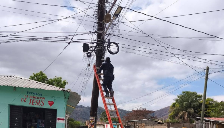 Desmantelan cámaras de videovigilancia irregulares