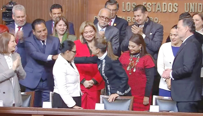 Eduardo Ramírez presente en aniversario constitucional