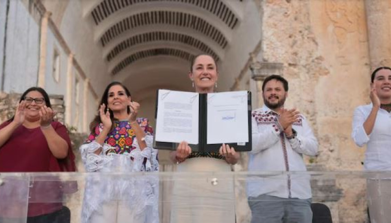 Sheinbaum firma decreto de Turismo Comunitario en Quintana Roo