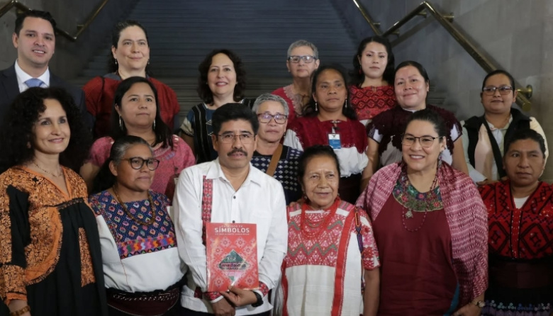 Desde Chiapas, SCJN inaugura muestra textil indígena