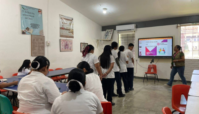 Imparten plática sobre violencia en el noviazgo