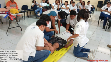 Capacitan a universitarios en primeros auxilios