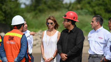 Eduardo Ramírez participa en presentación de proyectos de infraestructura portuaria en Puerto Chiapas