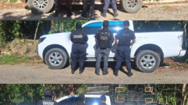 En Simojovel, aseguran FGE y SSP, tres vehículos abandonados y con reporte de robo