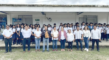 Marcos Mayo inaugura ciclo escolar 2025-B en el CEMSAD 191