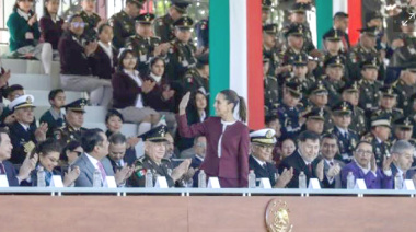 Sheinbaum resalta soberanía en el Día de la Bandera
