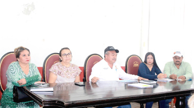 Porfirio Correa se reúne con ciudadanos