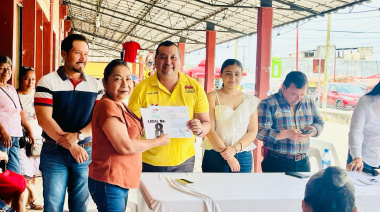 Entrega de licencias de funcionamiento a más de 40 locatarios del mercado de Catazajá