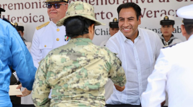 Asiste Eduardo Ramírez a ceremonia conmemorativa por el CXI Aniversario de la Gesta Heroica del Puerto de Veracruz