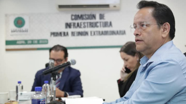 Carlos Morelos debate reformas al sistema ferroviario