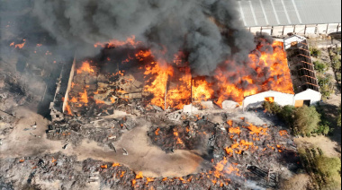Explosiones provocan incendio en bodegas de Hermosillo