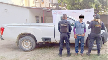 Detienen a conductor de vehículo con números alterados