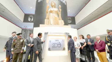 ERA encabeza celebración de bicentenario del poder judicial