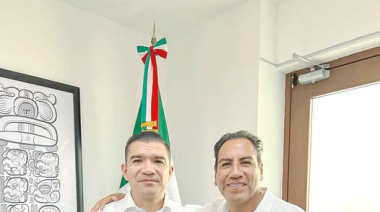 Presidente del Congreso se reúne con el gobernador