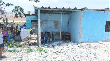 Derriban parte de viviendas  en derecho de vía en Pakal-Ná