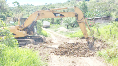 Chilón mejora caminos rurales