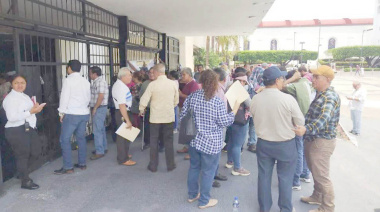 Sección 40 del SNTE mantiene paro