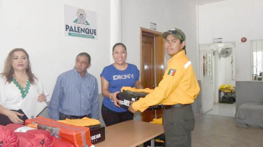 Palenque Entrega Equipo a Brigada Rural