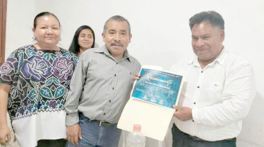 Palenque impulsa literatura indígena con conferencia