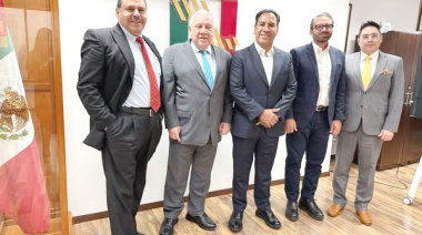 Eduardo Ramírez impulsa aeropuerto AAC como recinto fiscal