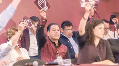 Eduardo Ramírez participa en sesión nacional de Morena