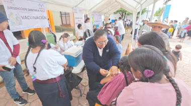 Llevan salud y apoyo a mujeres tsotsiles