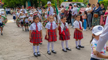 Kínder “Adelina Blanco” realiza desfile en Palenque