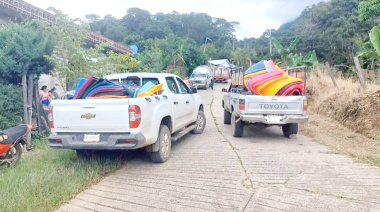 Evacuan a familias por deslave