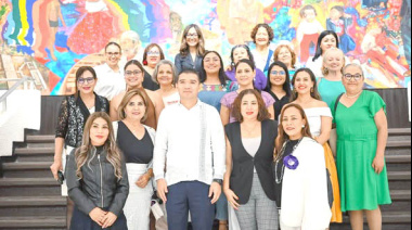 Luis Avendaño se reúne con colectivos feministas