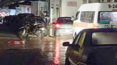 Colapsa torre de CFE