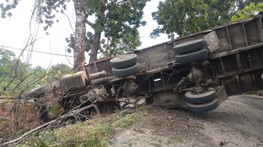 Torton casi cae al precipicio