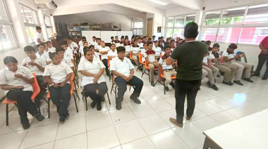 Fomentan vida saludable en CECyTECH 06