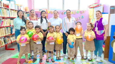 Pequeños descubren el mundo de la lectura