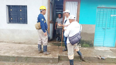 Atienden a familias afectadas por lluvias en Tila