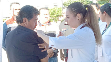 Instalan centro de vacunación en Tonalá