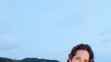 Renata Notni celebra a Diego Boneta en su cumpleaños 35