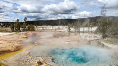 Yellowstone: un lago entre volcanes y maravillas naturales