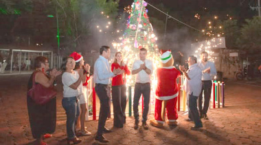 ISSTECH enciende la Navidad con alegría