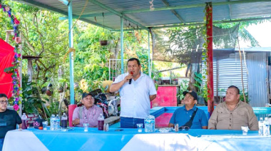 Entregan ampliación de red eléctrica en Los Olvidados