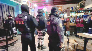 Operativo nocturno, suspende bar