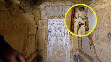 Descubren momia cubierta de oro