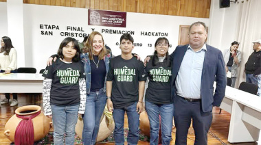 CECyT 22 destaca en Hackathon 2025