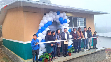 Inauguran obra escolar en Tumbalá