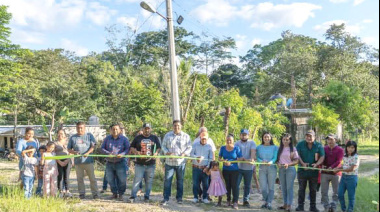 Amplían red eléctrica en colonia El Cedro