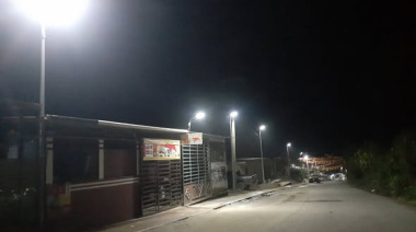 Rehabilitan alumbrado en andador de Tila