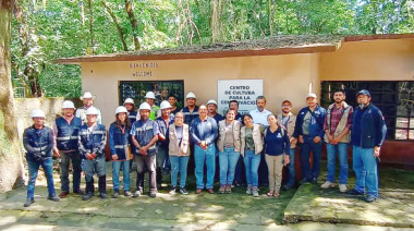 Capacitan en reubicación de epífitas en Palenque